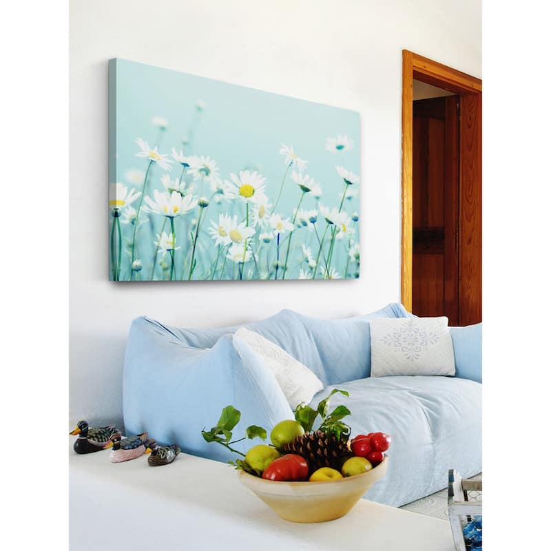 Marmont Hill - 'Dancing Daisies' by Robert Dickinson Painting Print on Canvas - Multi-Color