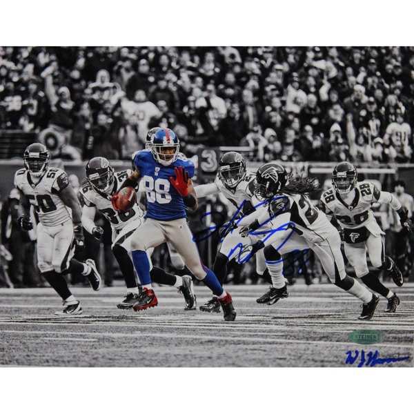 Hakeem Nicks Signed Catch and Run vs Falcons Horizontal B&W with Color Accents 8x10 Photo
