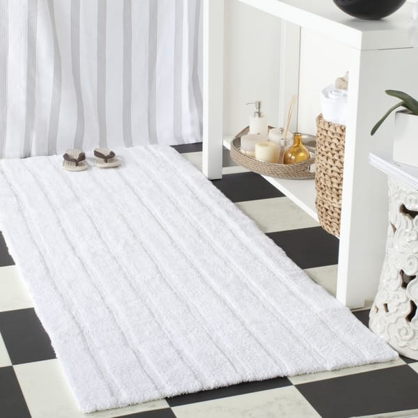 https://ak1.ostkcdn.com/images/products/11325031/Safavieh-Handmade-Plush-Master-Bath-White-Cotton-Rug-2-6-x-6-63a4444b-f3d9-44d1-801b-273f38bc06e5_600.jpg?impolicy=medium