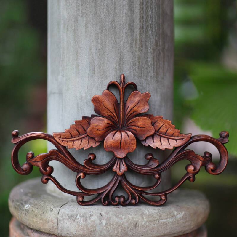 Suar Wood 'Hibiscus' Wall Sculpture