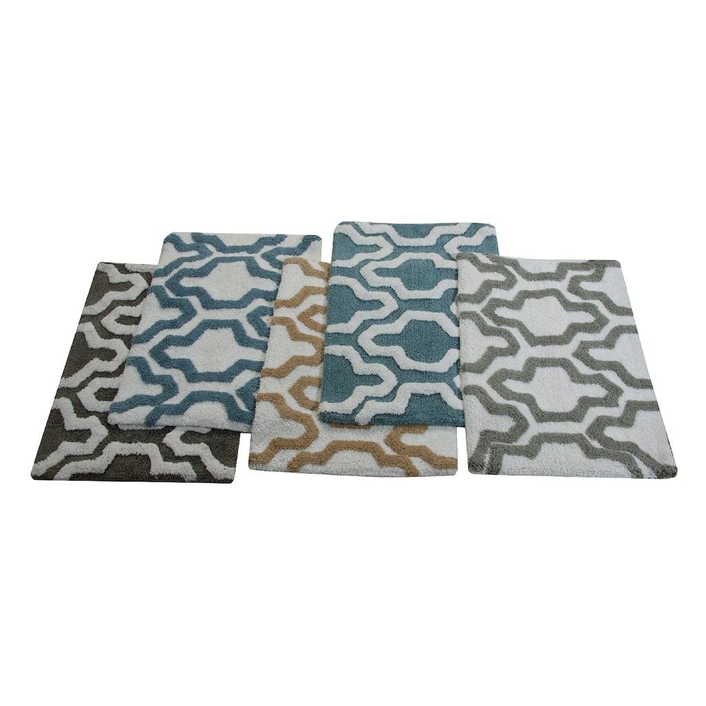 Saffron Fabs Cotton Quatrefoil Bath Rug (Set of 2)