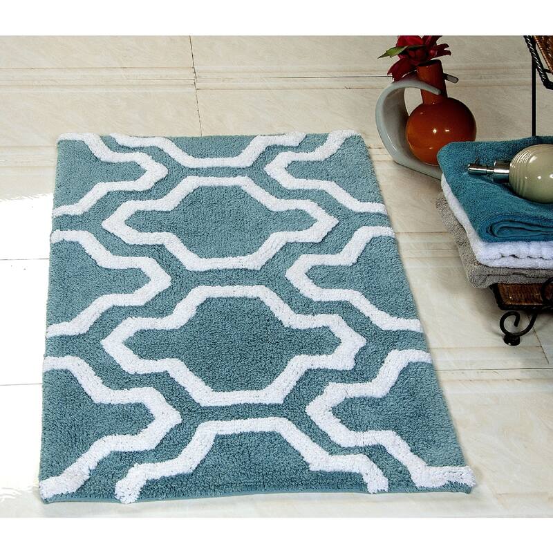 Saffron Fabs Cotton Quatrefoil Bath Rug (Set of 2)