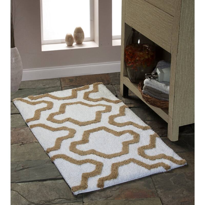 Saffron Fabs Cotton Quatrefoil Bath Rug (Set of 2)