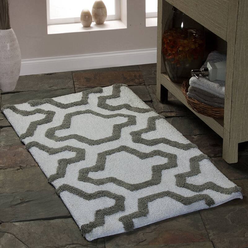 Saffron Fabs Cotton Quatrefoil Bath Rug