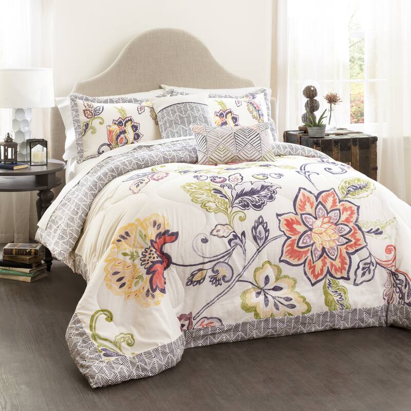 The Curated Nomad Conchita 5-piece Quilted Comforter Set
