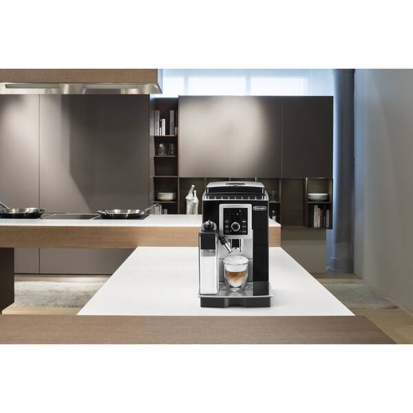 De'Longhi ECAM23260SB Magnifica Smart Espresso & Cappuccino Maker