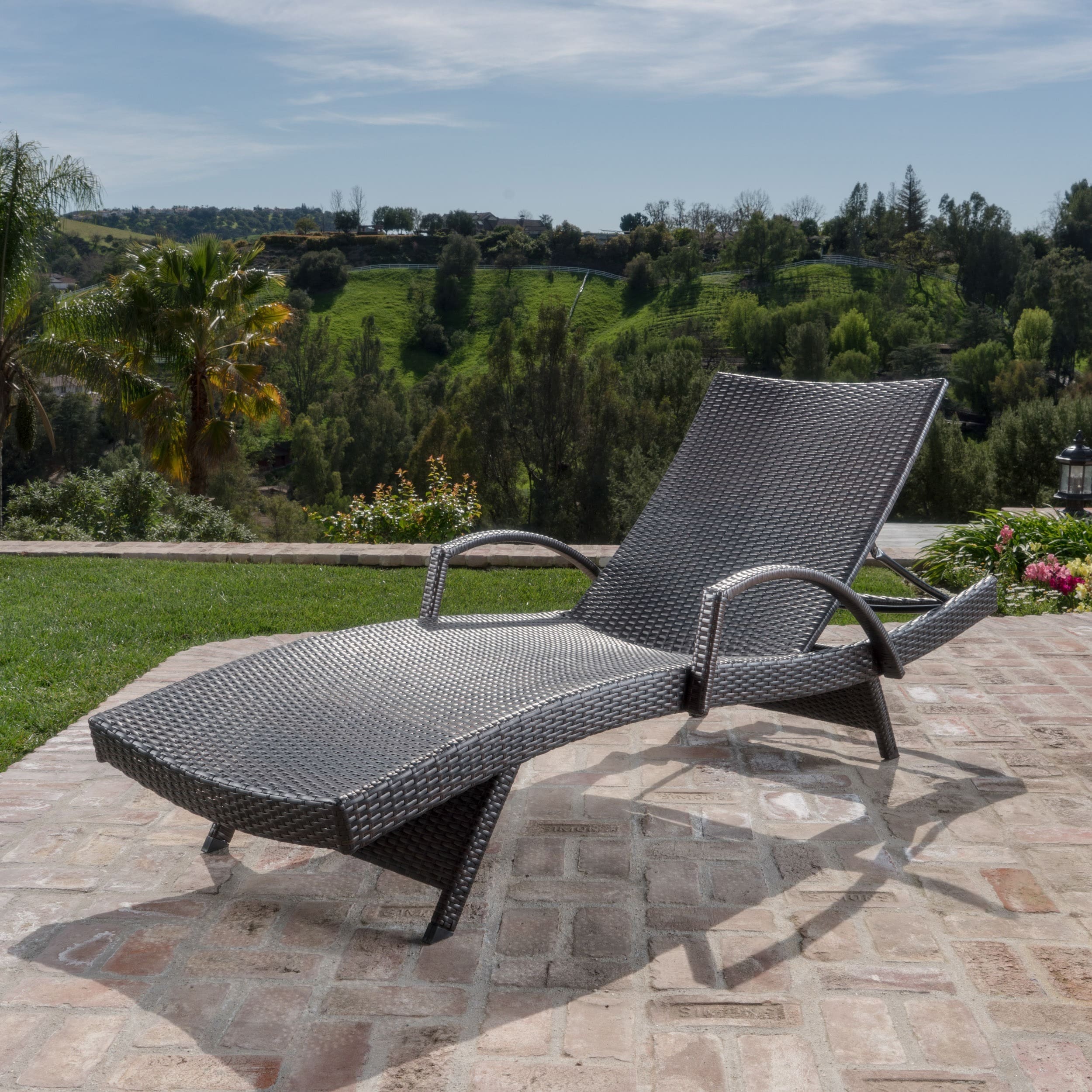 used outdoor chaise lounge chairs for sale