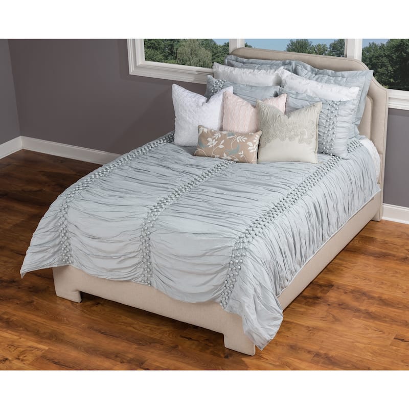 Chelsea Cane Light Blue Quilt by Rizzy Home - King