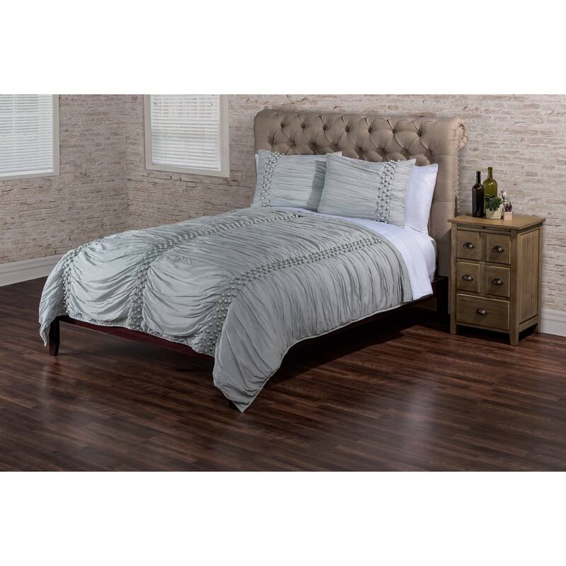 Chelsea Cane Light Blue Quilt by Rizzy Home