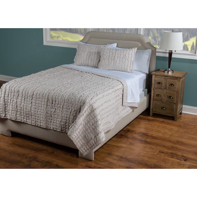 Annalise Quilt by Rizzy Home