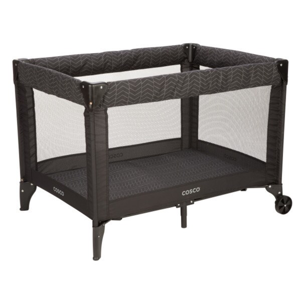 cosco funsport deluxe play yard