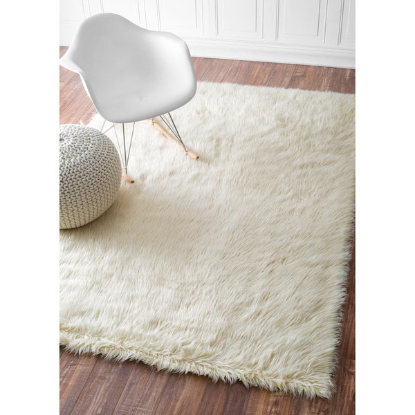 nuLOOM Cozy Soft and Plush Faux Sheepskin Solid Shag White Rug (5