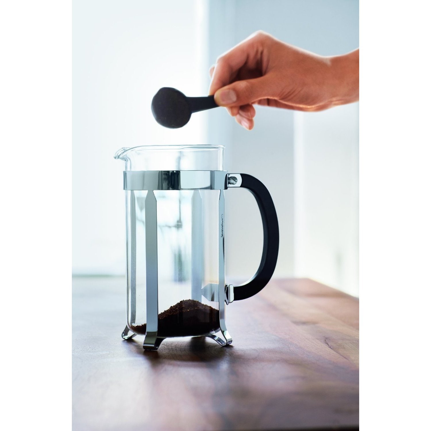 https://ak1.ostkcdn.com/images/products/11409078/Bodum-1928-16US4-Chambord-French-Press-Coffee-Maker-34-oz.-Chrome-4da3083b-f551-4168-ba27-889a10ad0b67.jpg