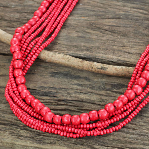 Handmade Littleleaf Boxwood 'Cabana Dance' Necklace (Thailand)