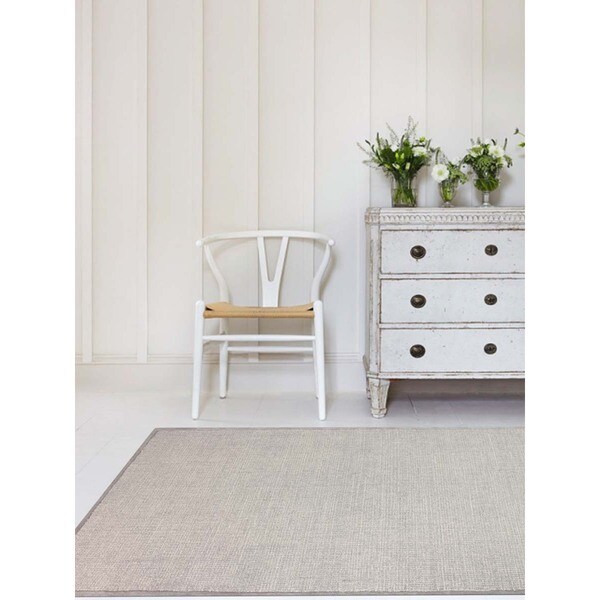 Hand-tufted Ada Dove Grey New Zealand Rug - 7'6 x 9'6