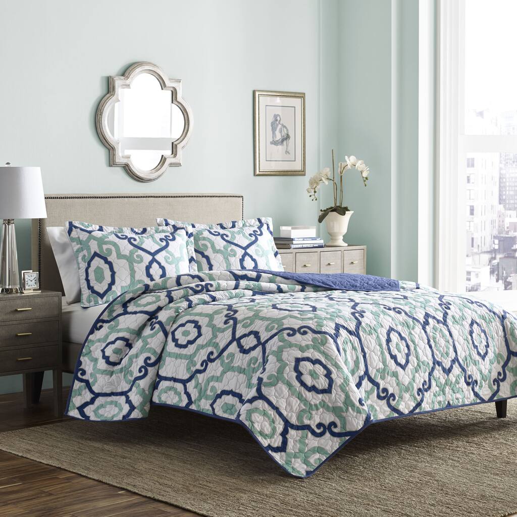 Adrienne Vittidini Peridot Quilt Set
