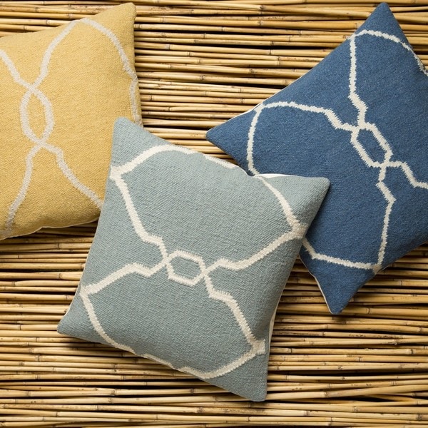 Decorative Gabe 18-inch Poly or Feather Down Filled Pillow