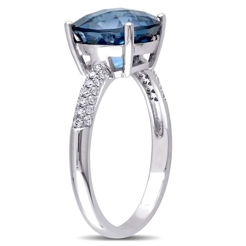 Miadora Signature Collection 14k White Gold London Blue Topaz and 1/5ct TDW Diamond Cocktail Ring