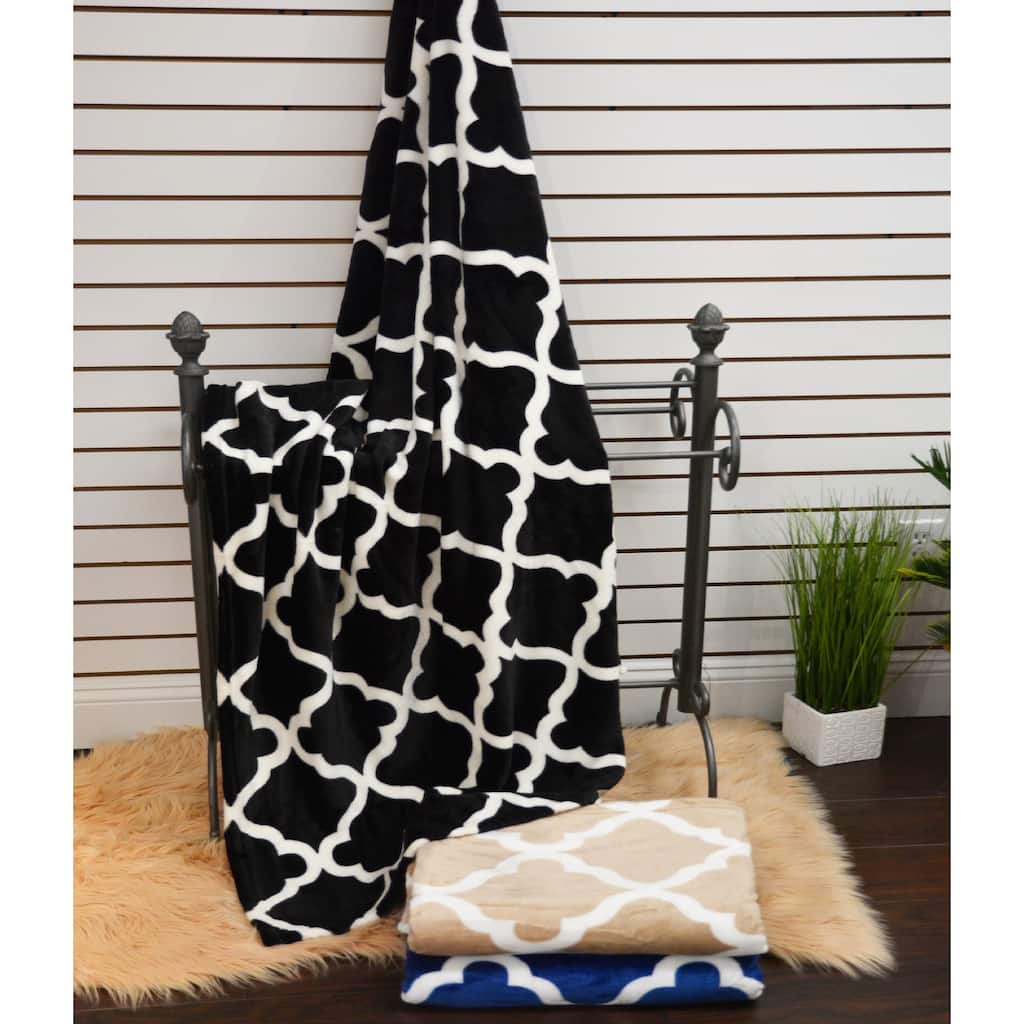 Anna Ricci Quatrefoil Velvet Plush Heavy Fleece Throw