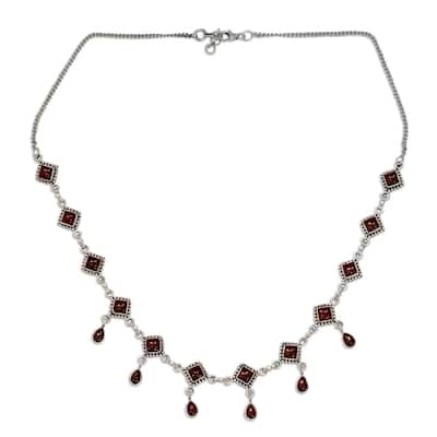 NOVICA Handmade Sterling Silver 'Queen of Diamonds' Garnet Necklace (India) - 7'6" x 9'6"
