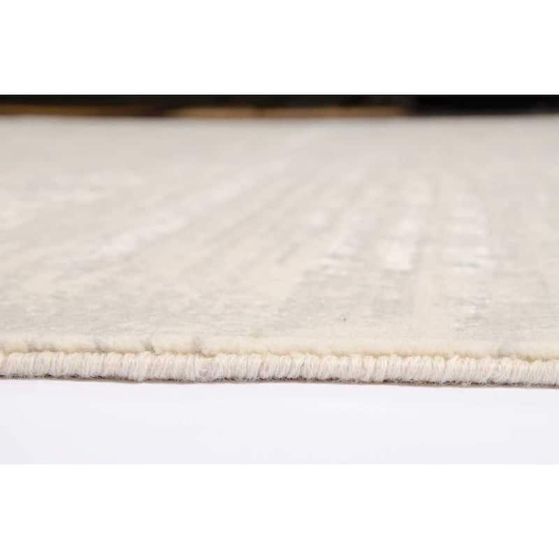 Nourison Luminance LUM09 Area Rug