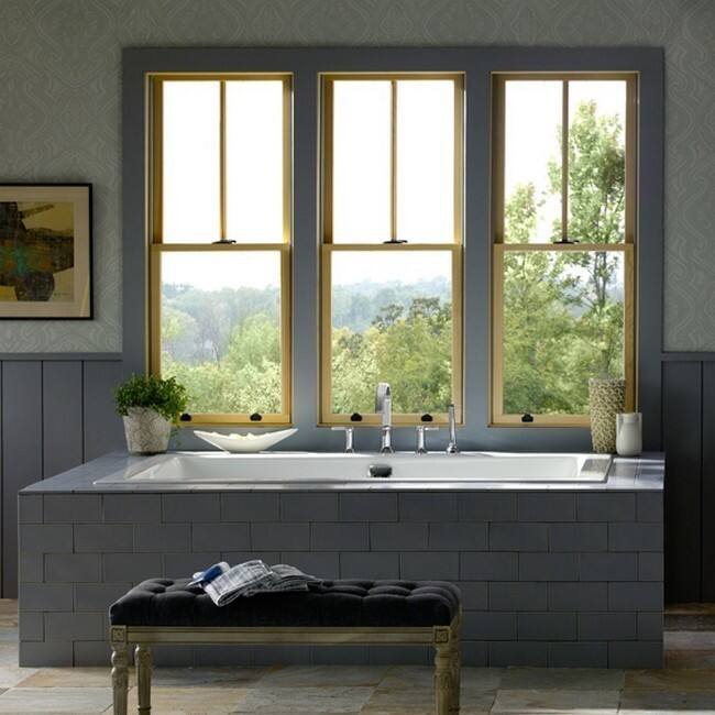 American Standard Studio White Soaking Bathtub