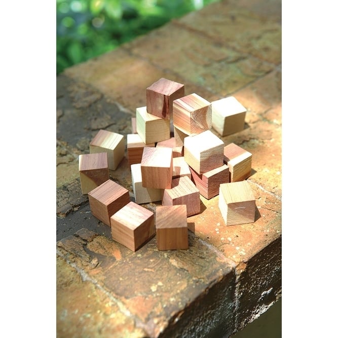 Red Cedar Wood Cubes (24 Pack)