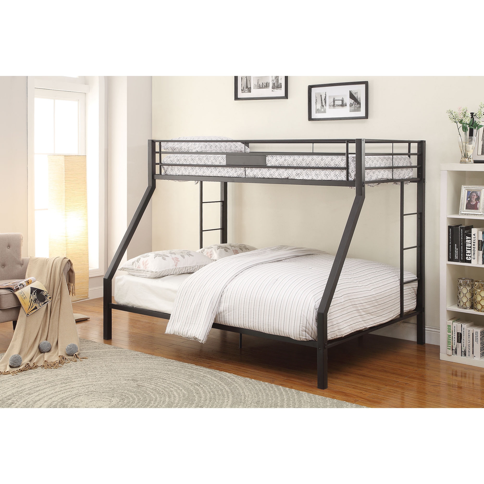 twin bed with bottom bed