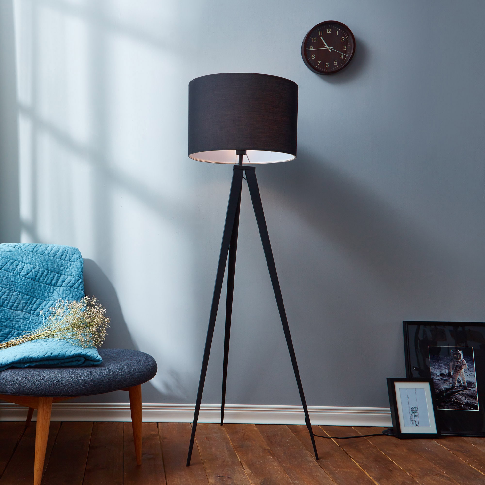 Romanza Matte Black Tripod Floor Lamp With Shade 60 23 Romanza Matte Black Tripod Floor Lamp With Shade 60 23 Inches