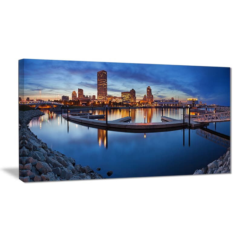 Designart "Milwaukee Panoramic View" Cityscape Photo Large Canvas Print - Blue