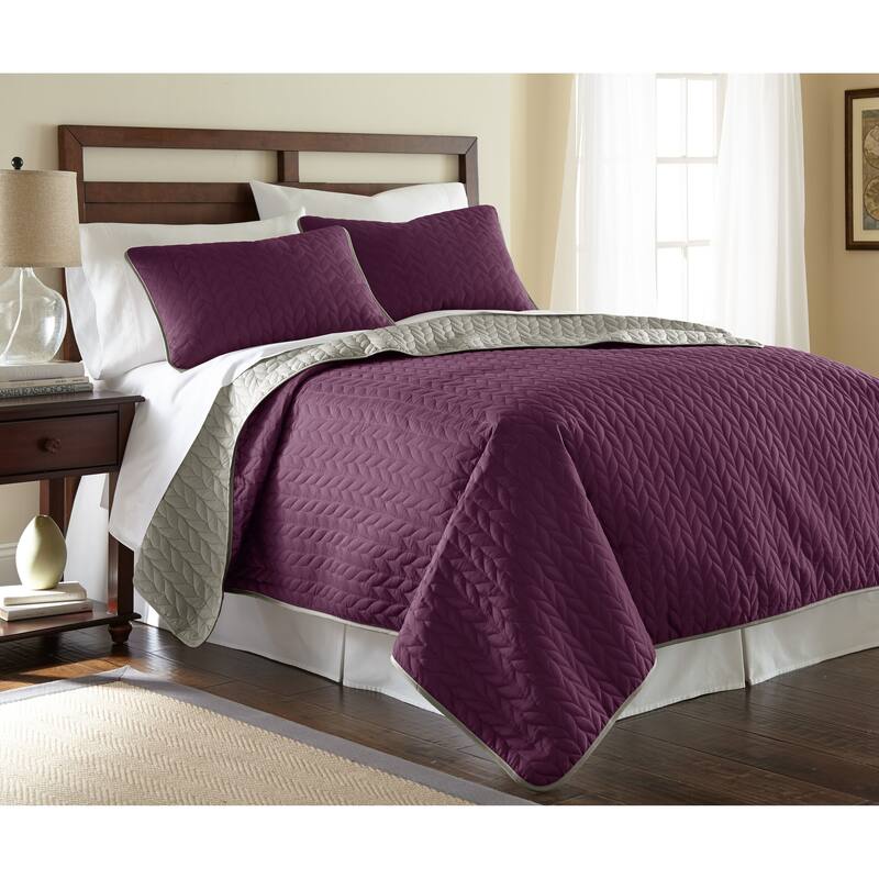 Modern Threads Leaf Solid Reversible Quilted 3-Piece Coverlet Set - King - violet/silver