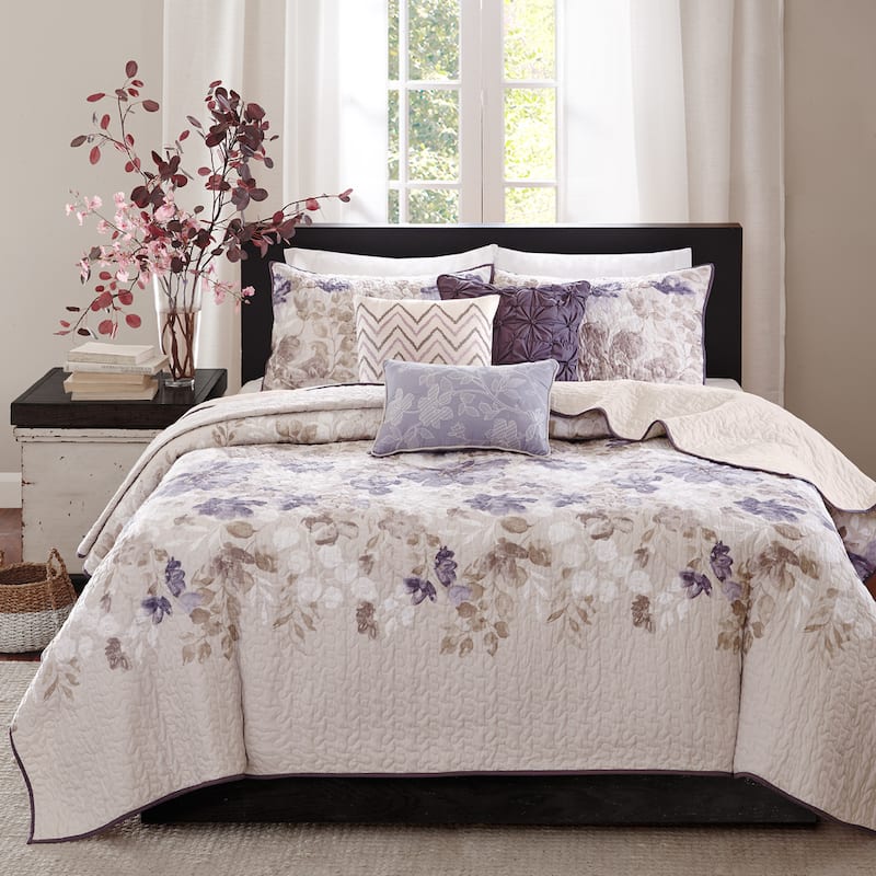 Madison Park Raven 6 Piece Printed Quilt Set with Throw Pillows - Taupe - King - Cal King
