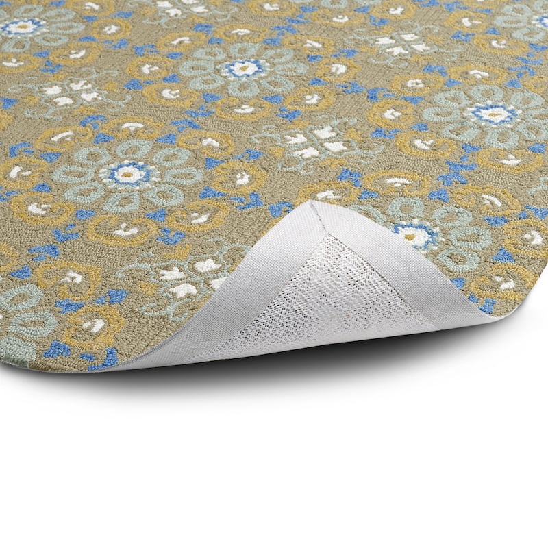 Seaside Brown Floral Indoor/Outdoor Rug (5'9 x 5'9 Square) - 5'9" Square