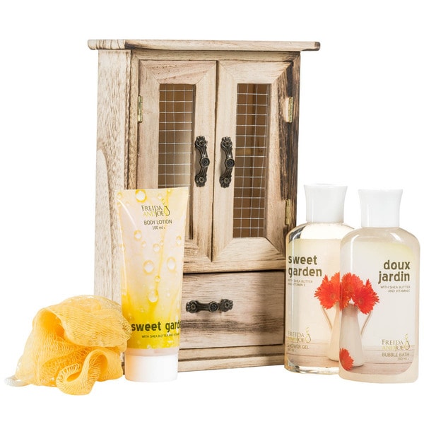 Sweet Garden Bath and Body Gift Set in Natural Wood Curio