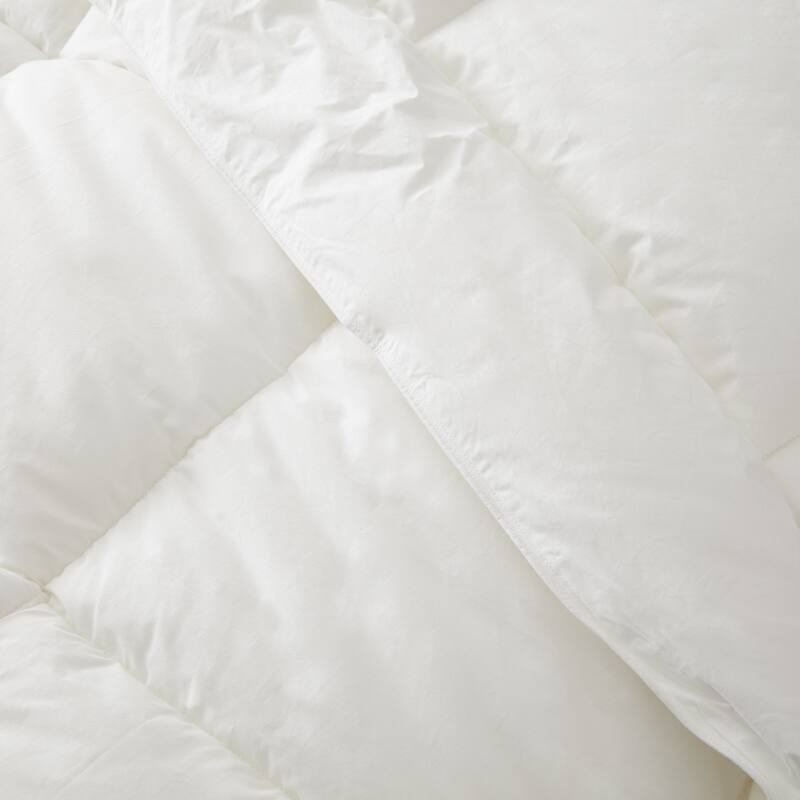 Porch & Den Shoreview Hypoallergenic Down Alternative Hotel-style Comforter
