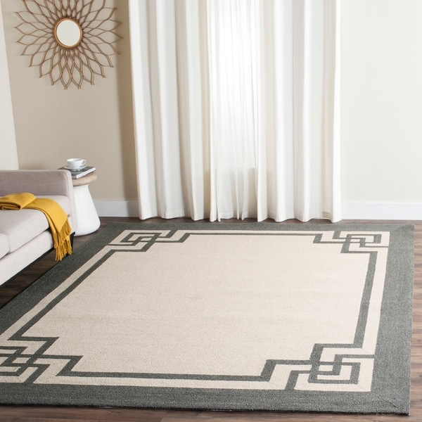 Safavieh Hand-Hooked Four Seasons Greek Key Ivory / Charcoal Rug - 8' x 10'