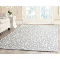 Safavieh Handmade Cambridge Sarrah Modern Wool Rug
