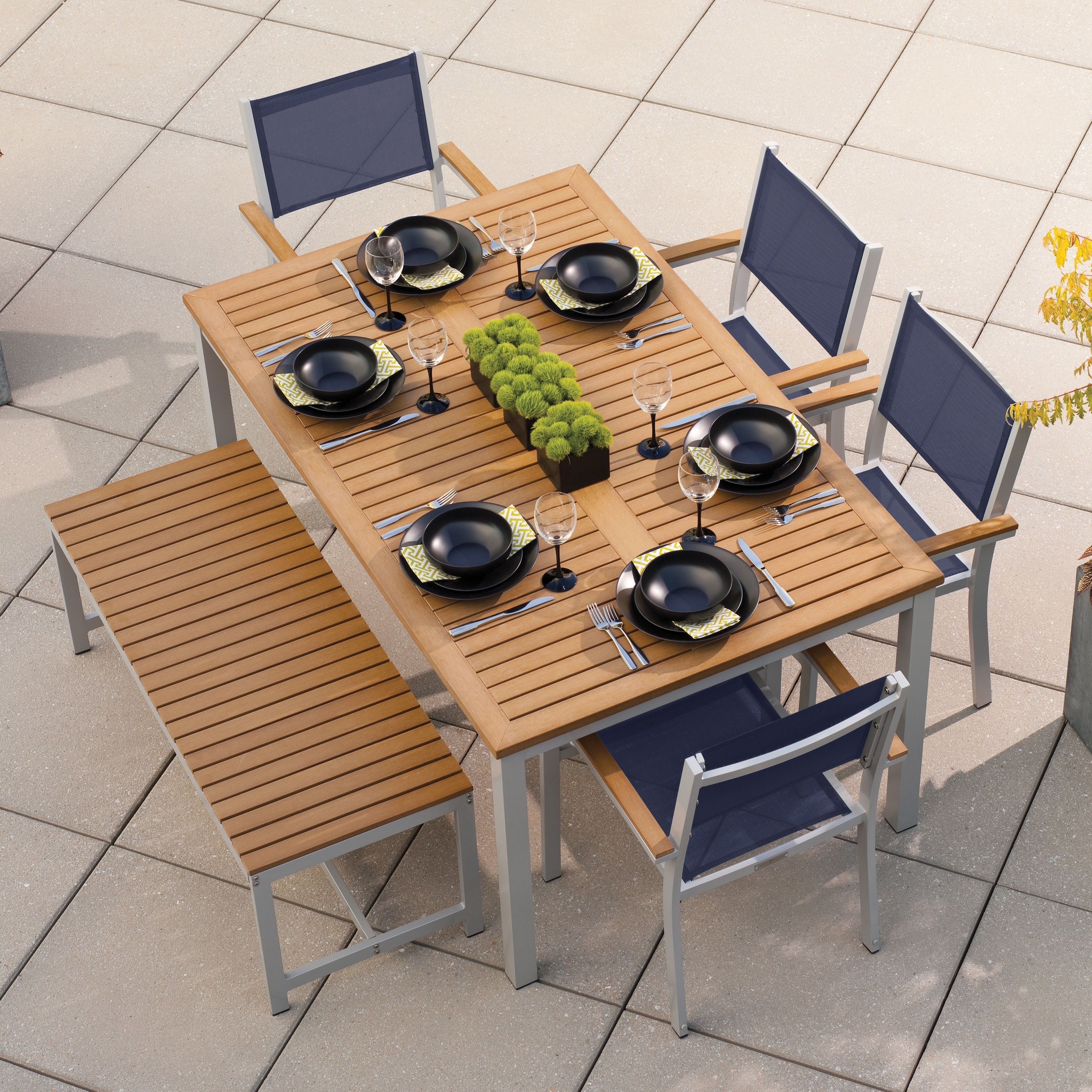 travira dining set