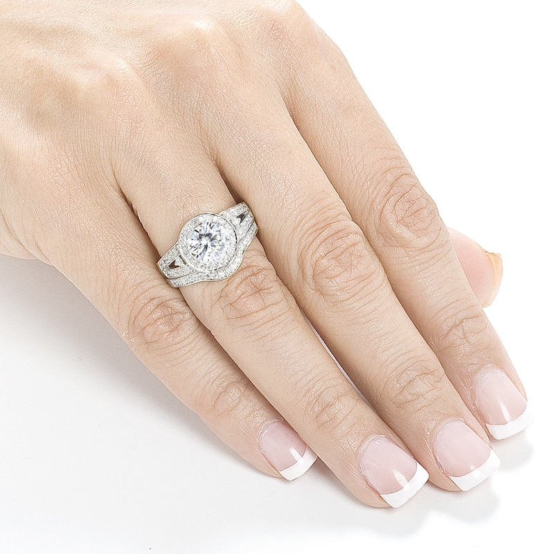 Annello by Kobelli 14k Gold 1 1/2ct TGW Round Moissanite and 1/2ct TDW Diamond Halo Bridal Ring Set (GH/VS, GH/I)