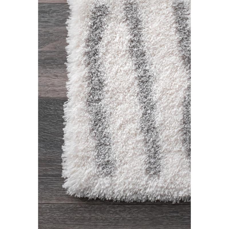 Nuloom Cloudy Shag Moroccan Geometric Grey Rug