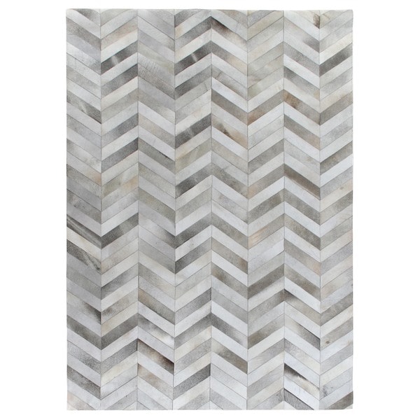 Exquisite Rugs Chevron Hide Silver / White Leather Hair-on-Hide Rug (13'6 x 17'6) - 13'6 x 17'6