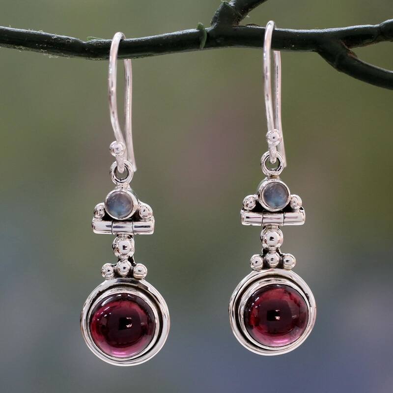 Handmade Sterling Silver Misty Moon Garnet Moonstone Earrings (India) - Red - 1.6*0.4