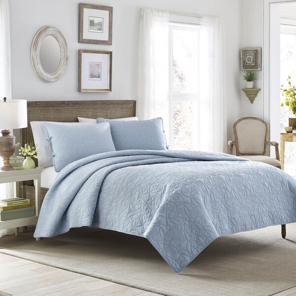 laura-ashley-felicity-breeze-blue-3-piece-king-size-quilt-set-as-is-item-overstock-11774777