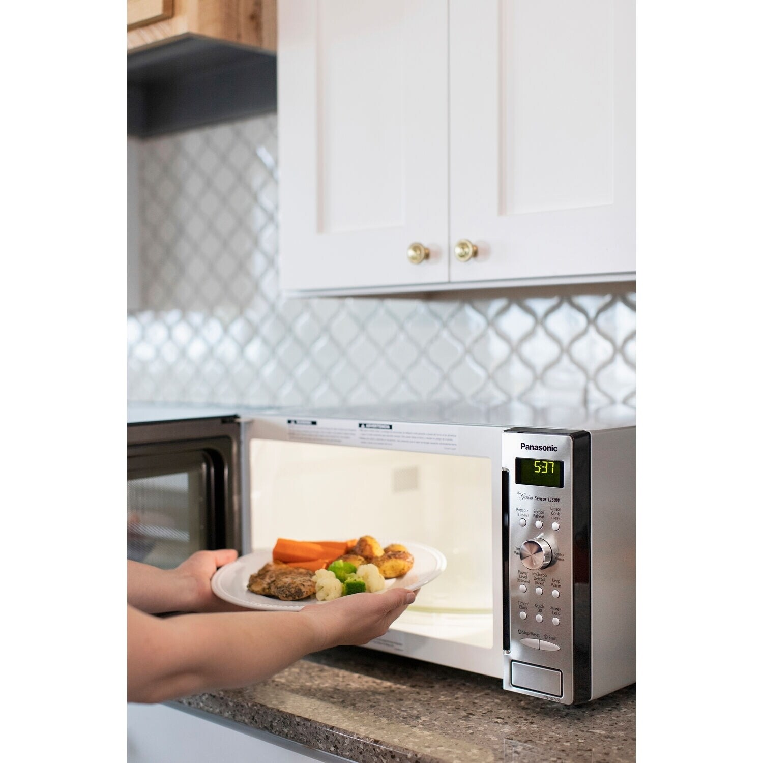 https://ak1.ostkcdn.com/images/products/11860623/1.6-Cu.-Ft.-1250W-Genius-Sensor-Countertop-Built-In-Microwave-Oven-with-Inverter-Technology-42fc2e11-2b2a-47f2-8ffd-ad90974fdbe9.jpg