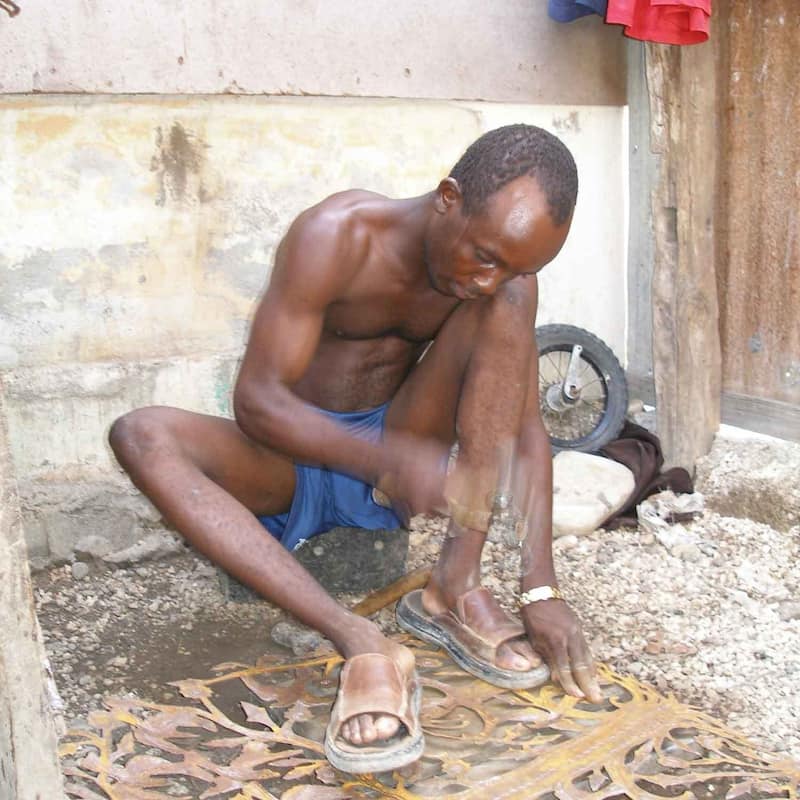 Handmade 14-inch Tree of Life Curly Branches (Haiti)