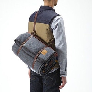 Pendleton Yakima Camp Lake Wool Twin Blanket with Leather Carrier