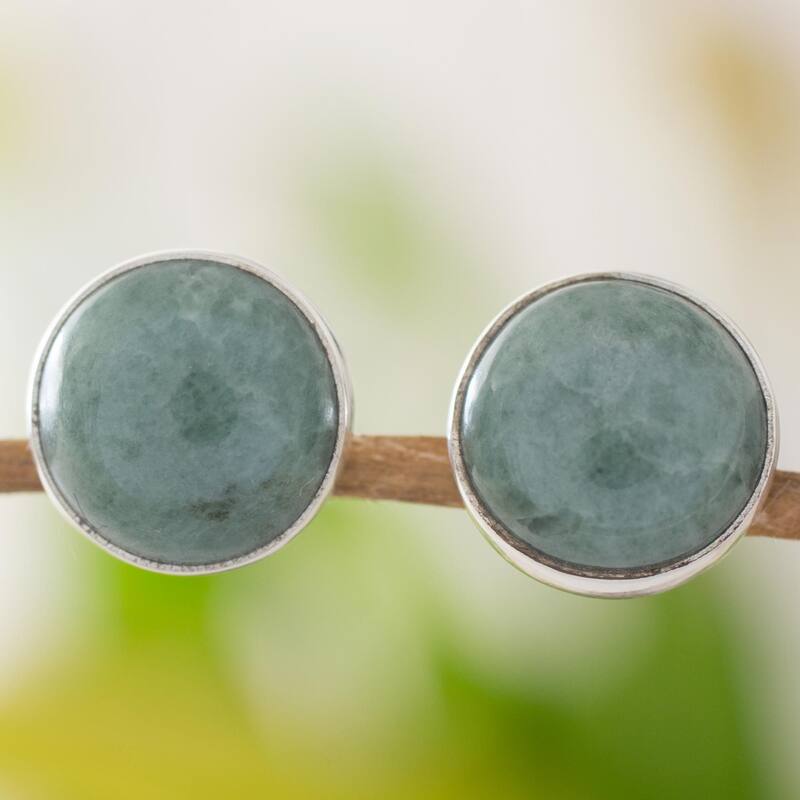 Handmade Sterling Silver 'Harmonious Peace' Jade Earrings (Guatemala) - Green