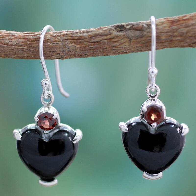 Handmade Sterling Silver 'Goth Love' Onyx Garnet Earrings (India)