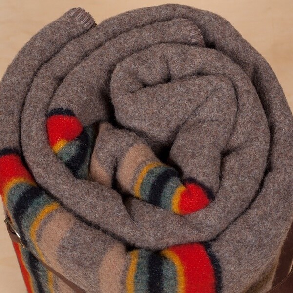 Pendleton Yakima Mineral Umber Camp Blanket Twin With Leather