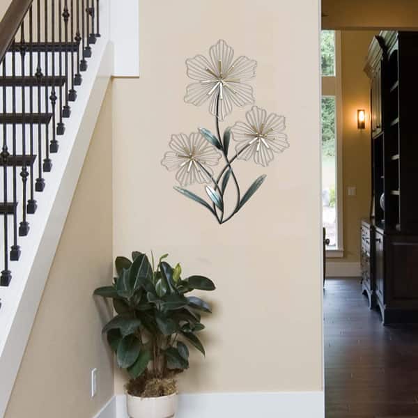 Stratton Home Decor Tri Flower Metal Wall Decor Overstock 11948396